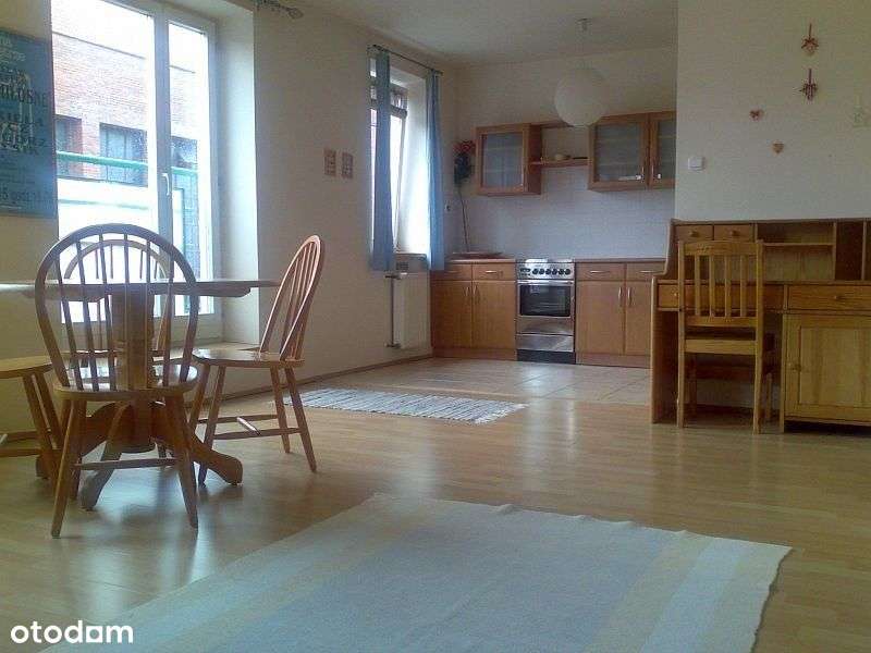 Ładne, Duże 1-Pokojowe, Parking pod budynkiem-0