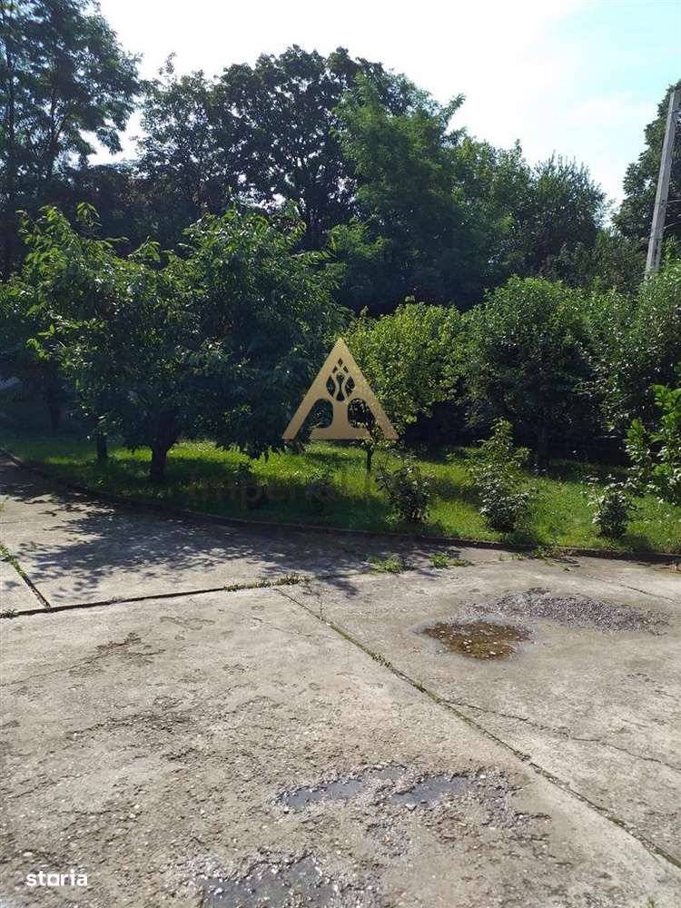 CASA DE FAMILIE in zona rezidentiala ultracentrala Onesti - Imagine principală: 5/20