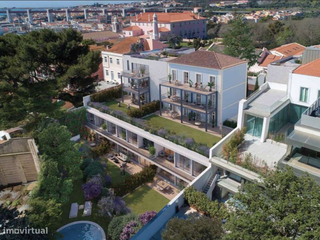 Apartamento T3 com varanda e estacionamento na Estrela-21