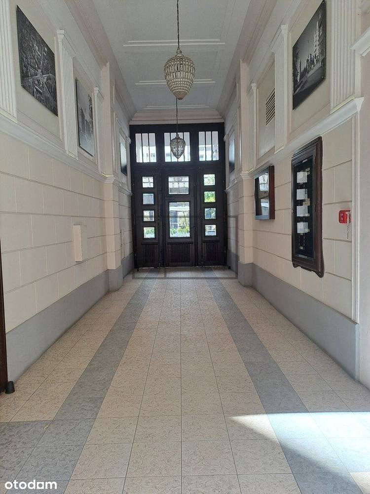 Piękna Odrestaurowana Kamienica Z Windą.-2