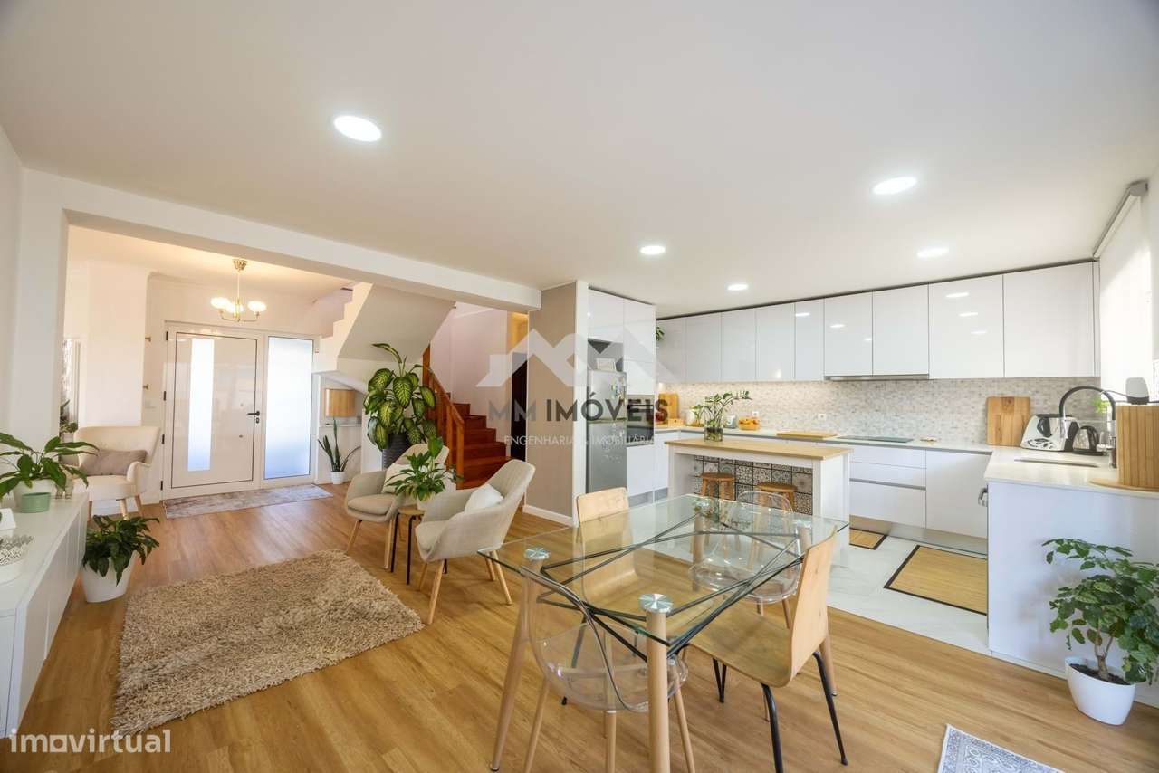 Moradia T3 | Gondomar | Renovada | Jardim | 3 Frentes | Terraço - Grande imagem: 4/47