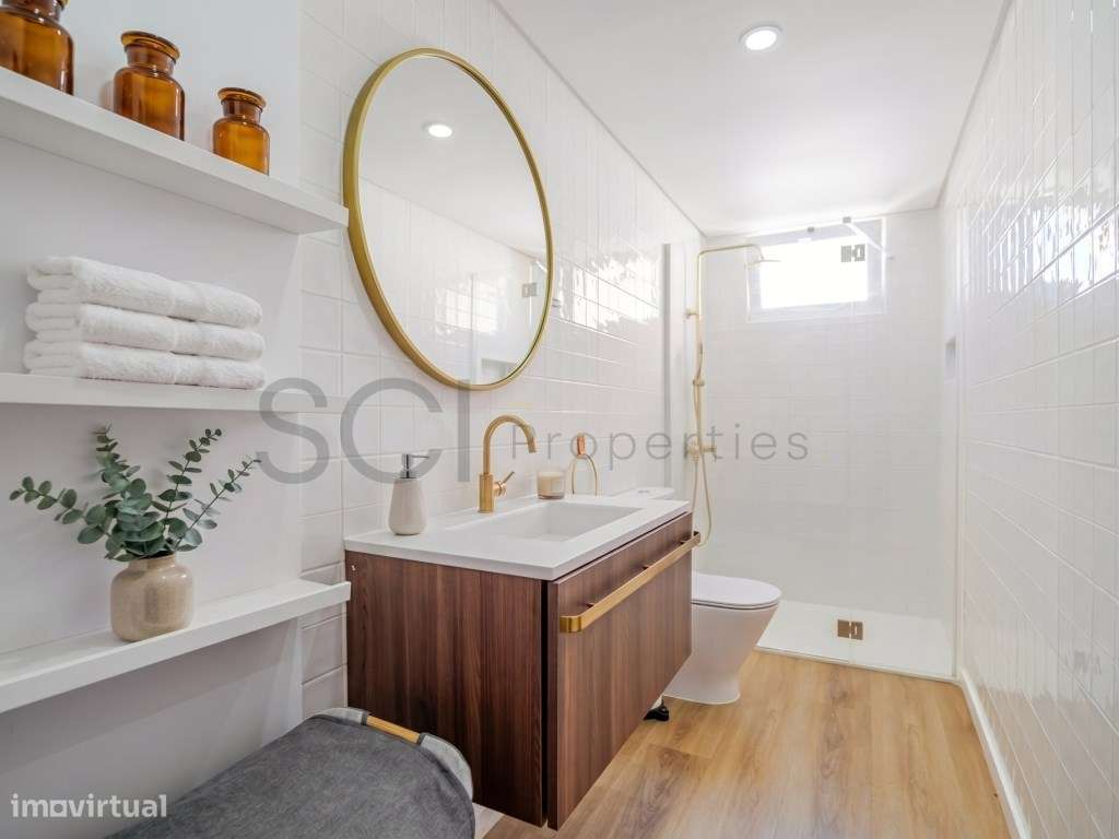 Moradia T3 com piscina nas Quintinhas, Charneca da Caparica. Estilo...-7