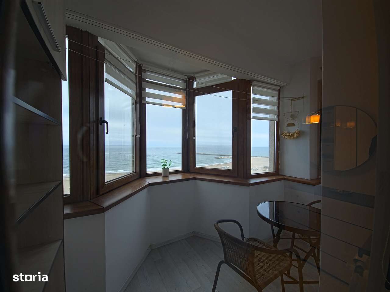 Faleza Nord 3 camere vedere la mare loc de parcare termen lung - Imagine principală: 5/20