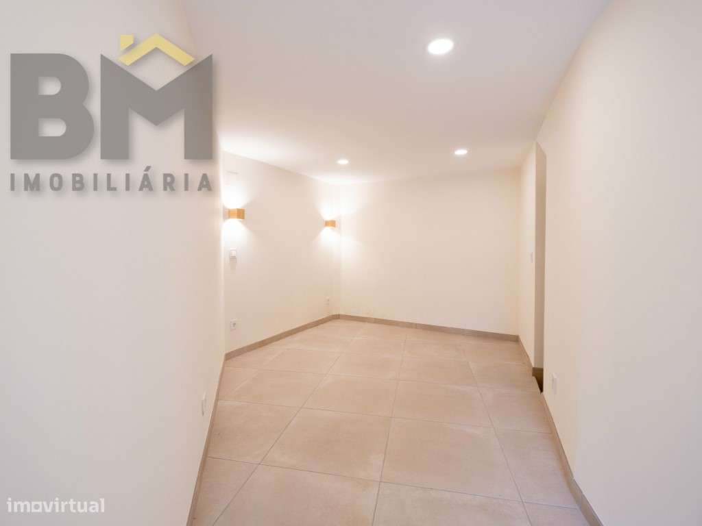 Moradia em Póvoa de Rio de Moinhos completamente renovada em 2024-19