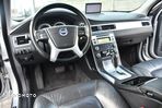 Volvo V70 D5 Momentum - 31