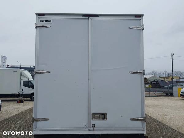 Iveco Daily, Master, Transit, Kontener 5.50 x 2.25 x 2.40m - 2