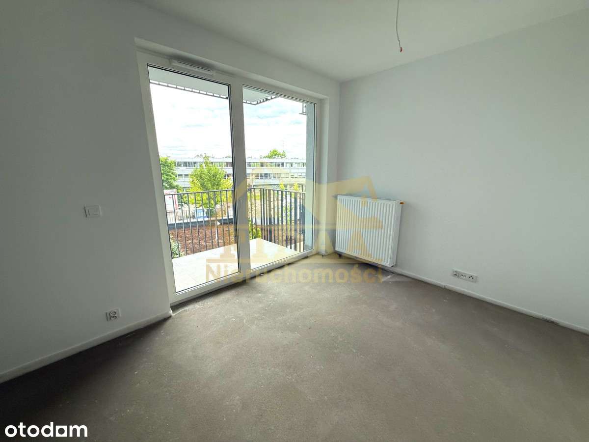 Świetny układ, widok na patio-3