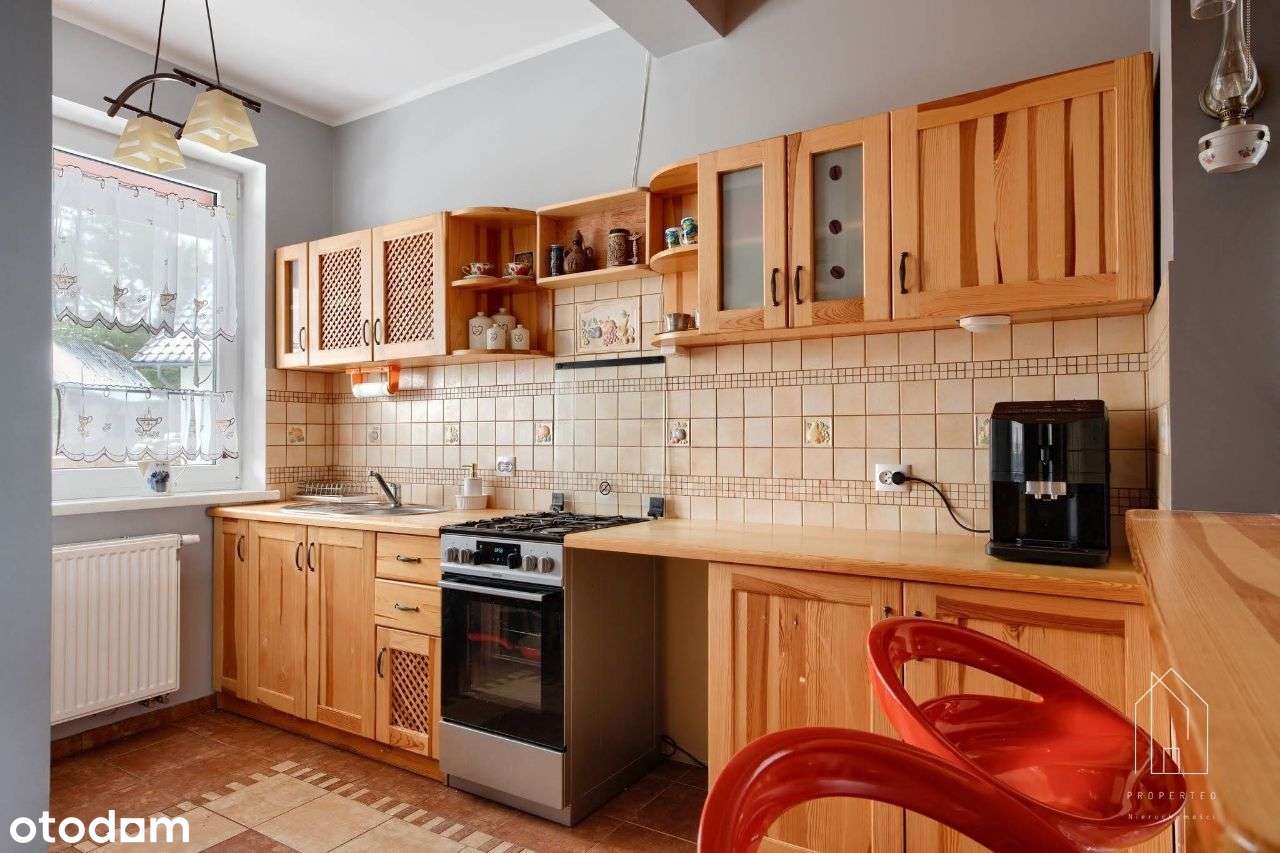 Dom parterowy z 2012r. z basenem-5