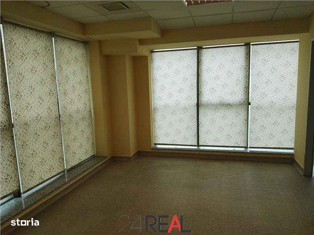 Spatii pretabile pentru: spital, clinica, cabinet, laborator medical - Imagine principală: 5/13