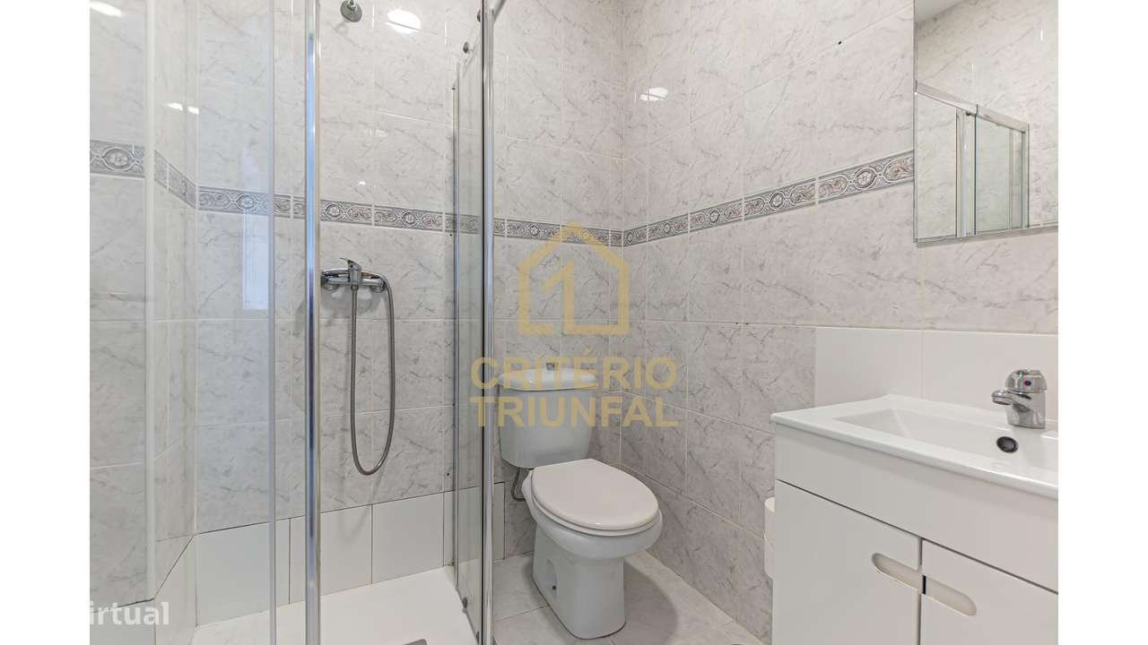 Apartamento T3 em Perozelo-17