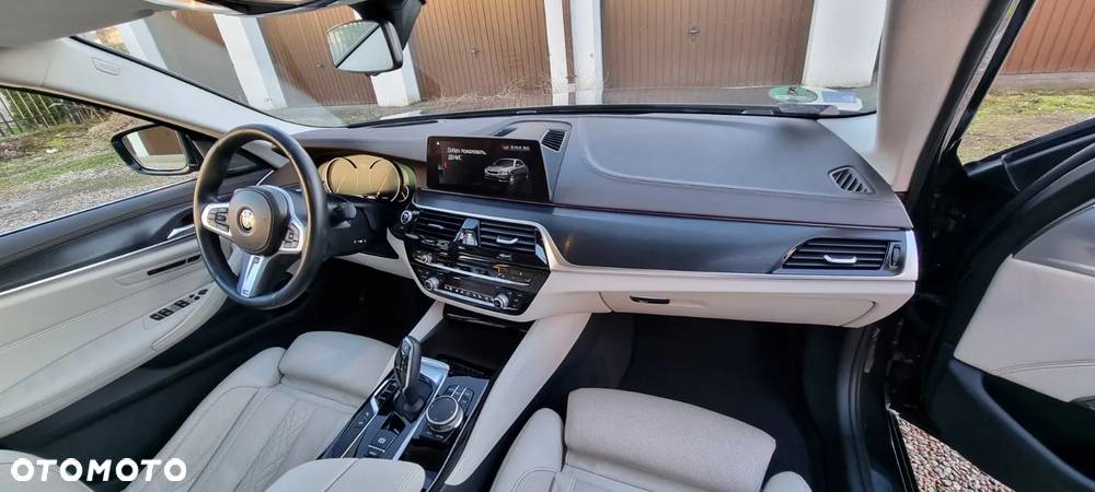 BMW Seria 5 520d xDrive Luxury Line - 12