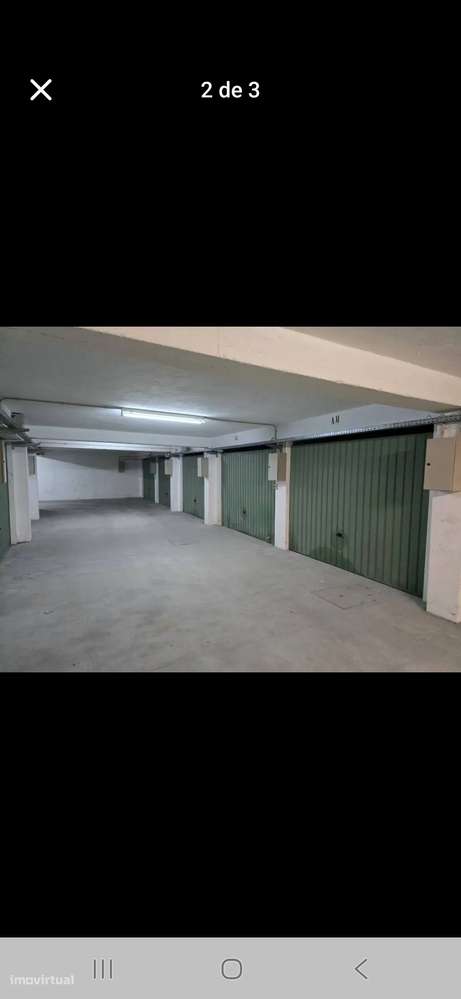 Garagem espaçosa em Coimbra com iluminação natural - Grande imagem: 5/6
