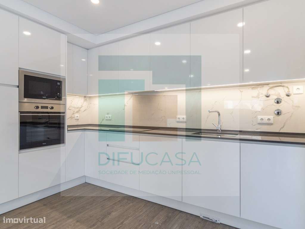 Moradia Geminada T3 + escritorio-9