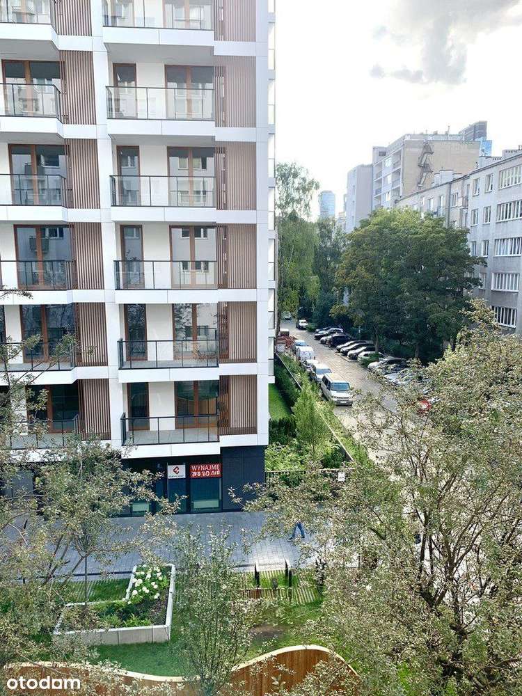 Kawalerka ścisłe centrum ul. Chmielna-1