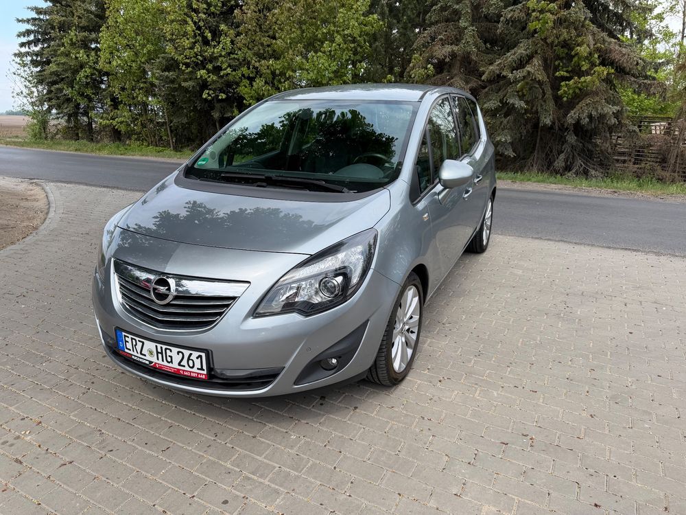 Opel Meriva II 1.4 T Cosmo 2011