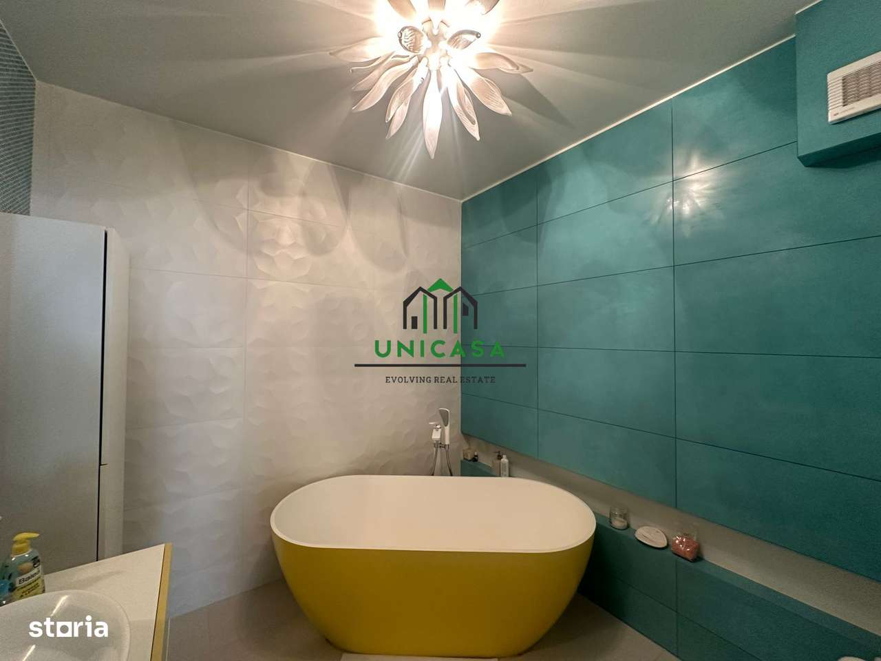 Apartament 4 camere - tip Penthouse - Zona 1 Mai-13