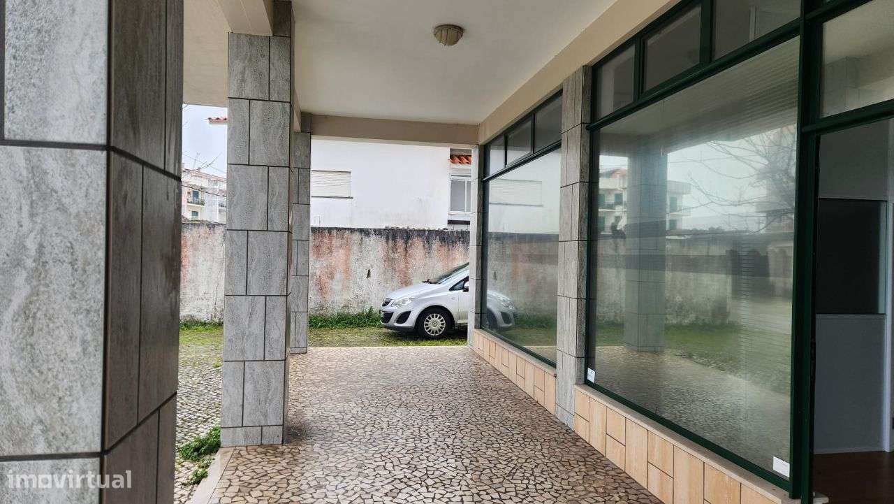 2 Lojas para Comércio - Boa Localização - Valor Negociável - Grande imagem: 4/15