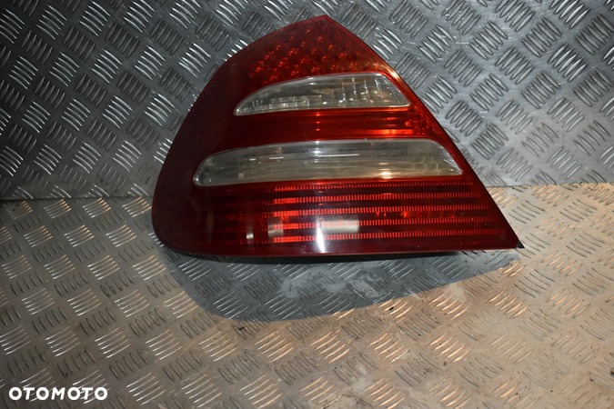 Mercedes w211 lampa tył lewa tylna sedan LED avantgarde - 3