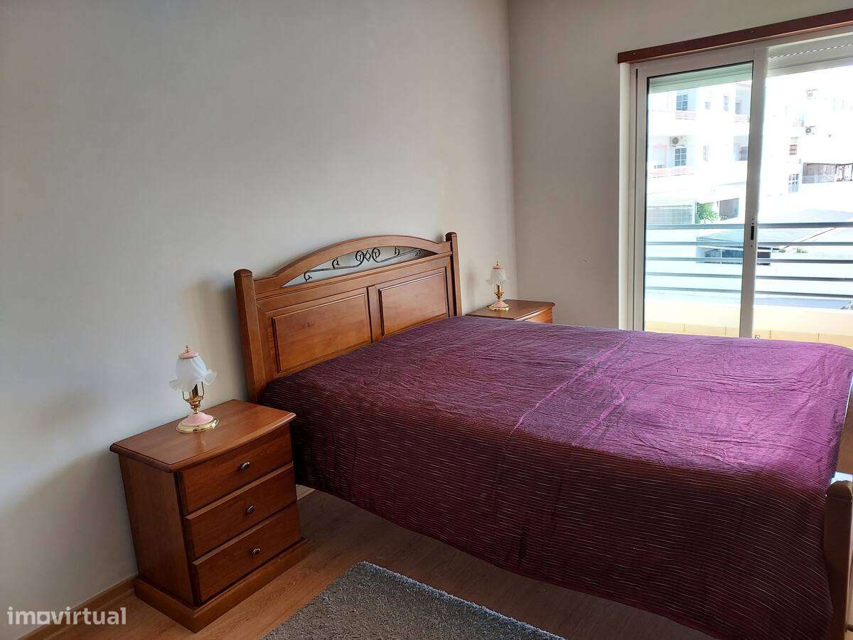 Apartamento T1 com varanda, garagem e ar condicionado - Grande imagem: 4/6