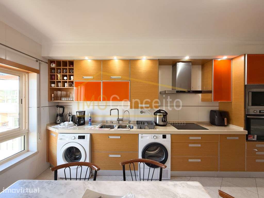 Apartamento T3 + T1 no Entroncamento com grandes áreas e garagem pa... - Grande imagem: 5/47