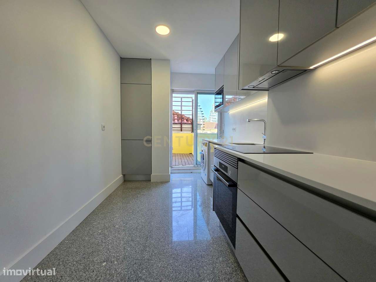 Exclusivo Apartamento T2 no Campo Grande - Grande imagem: 3/25