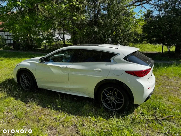 Infiniti Q30 2.0t Sport AWD 7DCT - 37