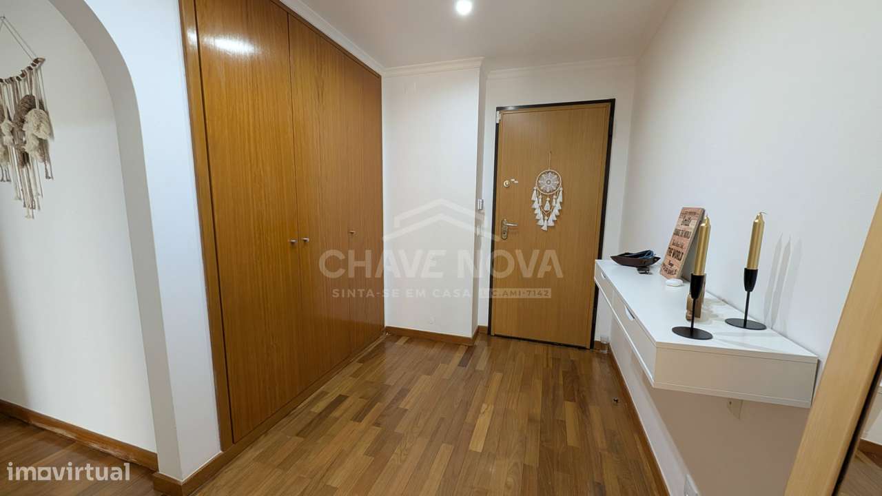 T1+1 Condomínio Reservado c/ Lugar de Garagem em Canidelo-7