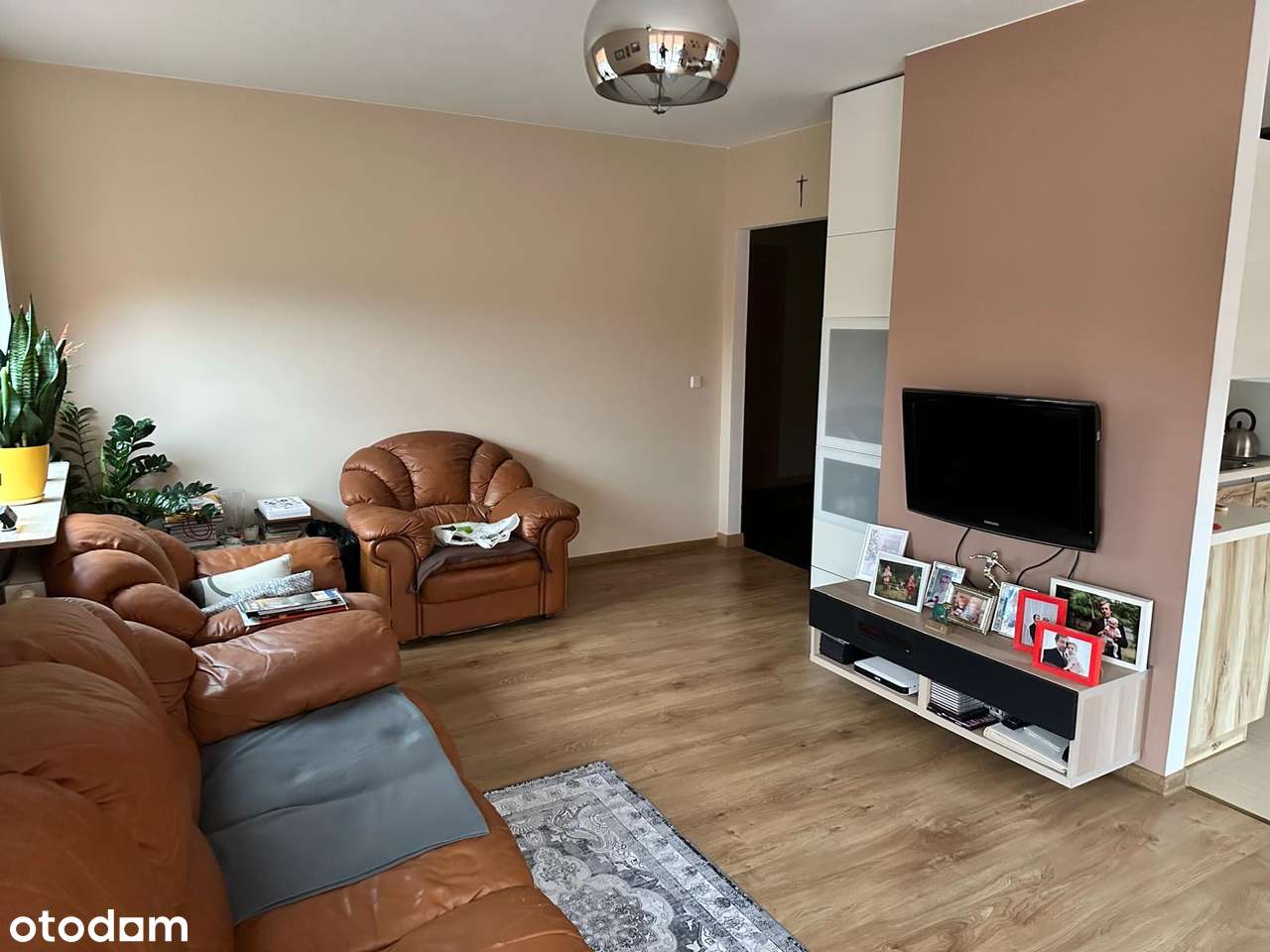 Atrakcyjne 2 pokojowe mieszkanie w Brwinowie, 1 km od PKP-1