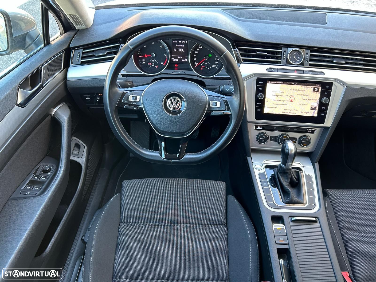 VW Passat Variant 2.0 TDi Confortline DSG - 27