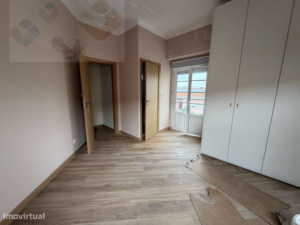 Ótimo T2 - Amadora centro (igreja)-30