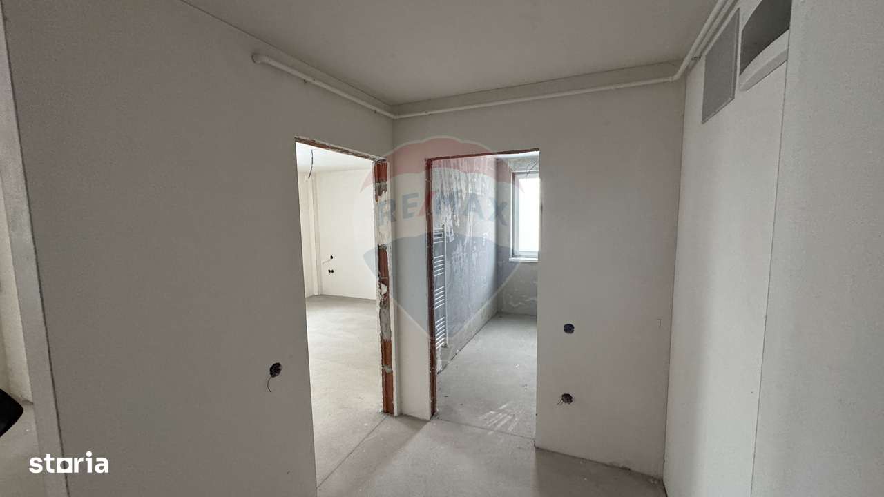 DE VÂNZARE – Apartament 3 camere, decomandat, Str. Victoriei - Imagine principală: 4/11