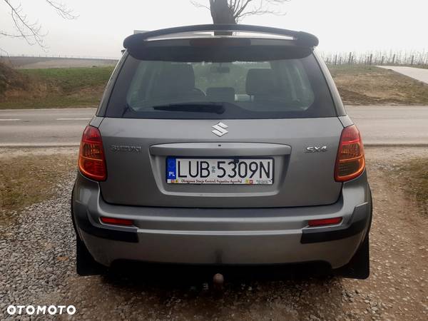 Suzuki SX4 1.6 GLX / Comfort - 25