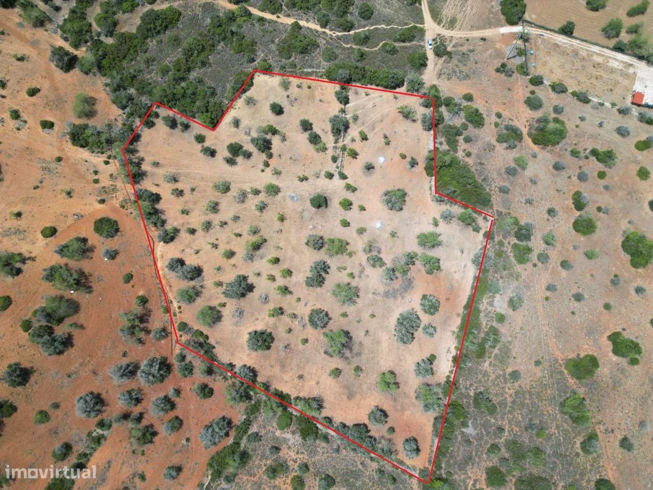 Terreno Rústico com 15000 m2, situado nas Baiãs - Grande imagem: 2/21
