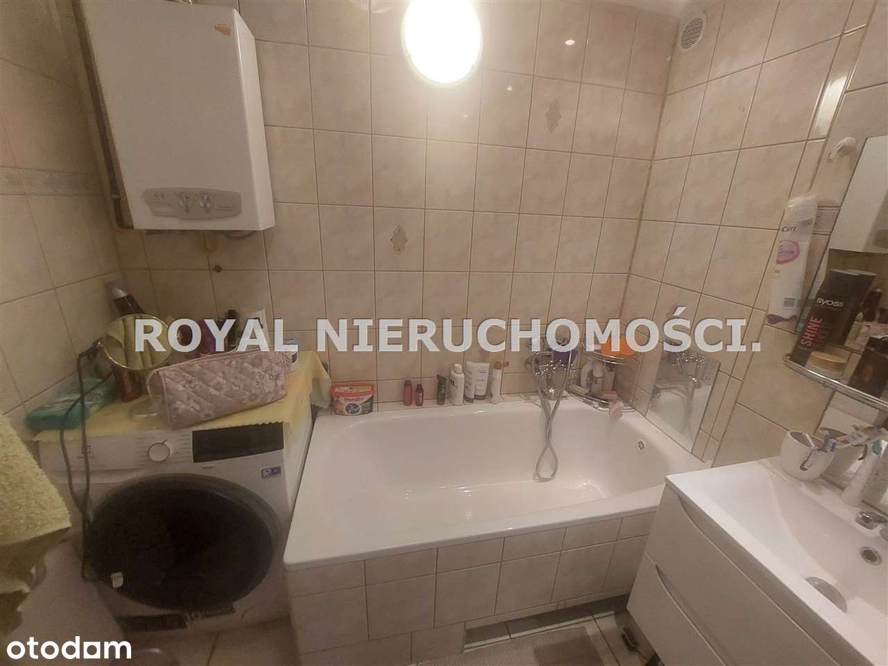 Spokojna okolica, miejsca parkingowe.-7