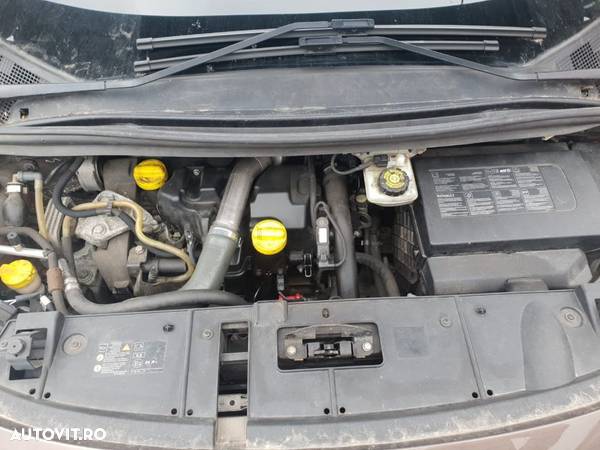 bara fata spate capota trager calandru armatura haion portbagaj grila radiator masca Renault Grand Scenic 3 2009 motor 1.5dci 109cp k9k dezmembrez dezmembrari - 6