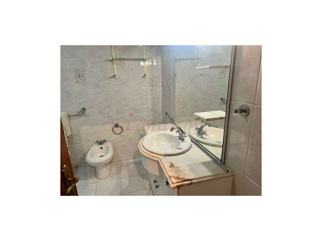 Apartamento T2 na Tapada das Mercês-19