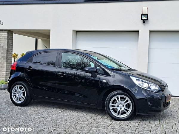 Kia Rio 1.4 Dream Team Edition - 30