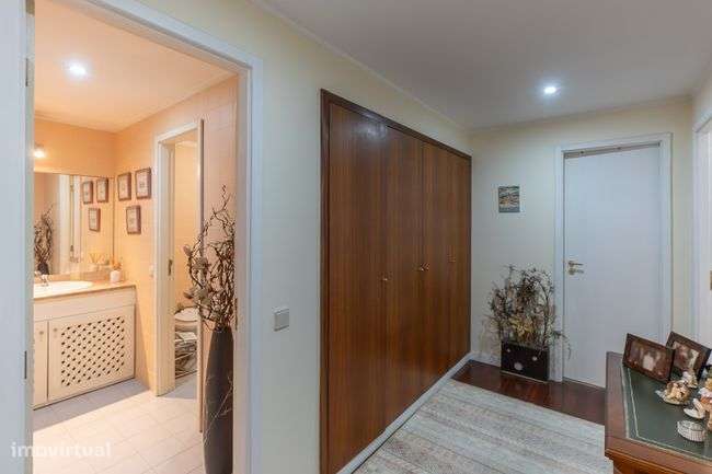 Apartamento T4 à venda em Paredes - Grande imagem: 4/33