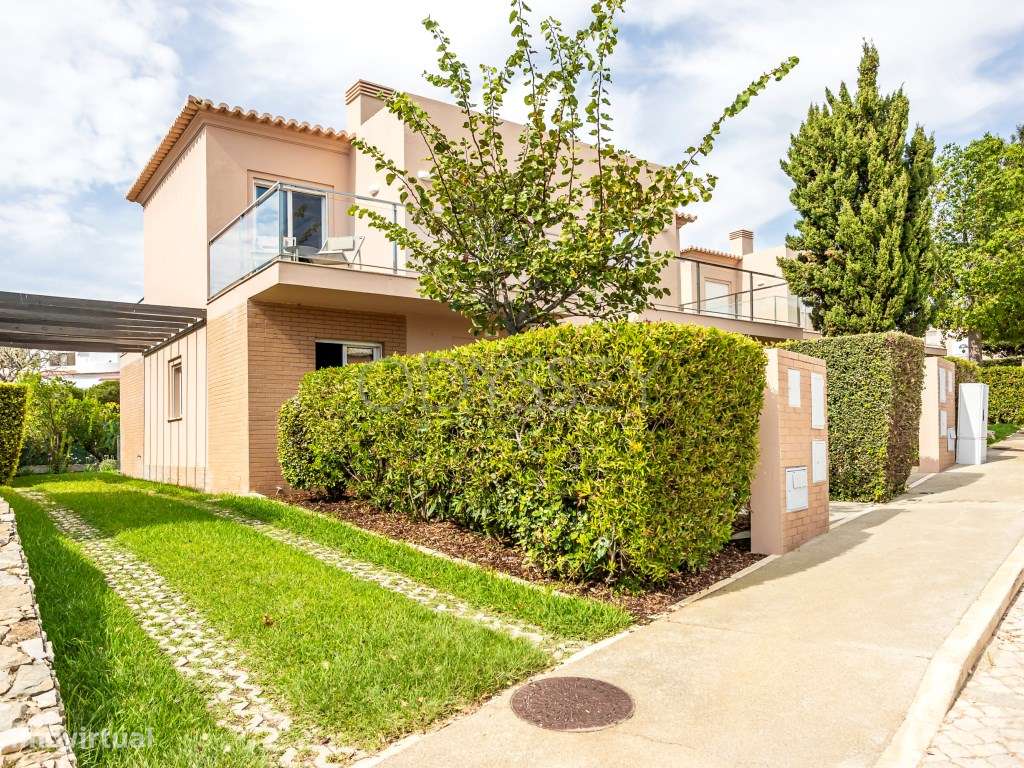 Moradia Geminada T2+1 Moderna com Elevado Potencial de Arrendamento... - Grande imagem: 5/43