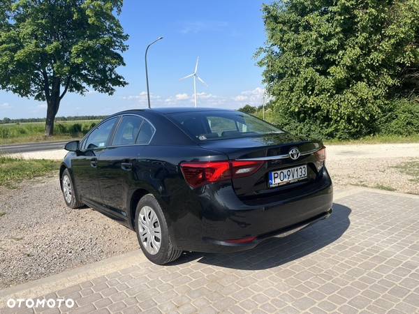 Toyota Avensis 1.6 Active - 8