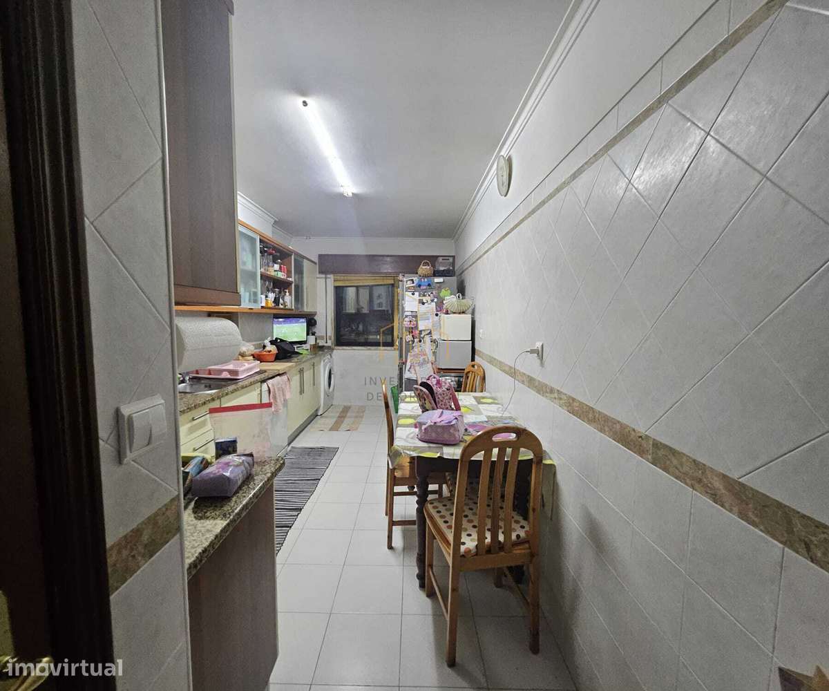 T3 com áreas generosas e excelente localização – Rua Cidade de Belg...-33