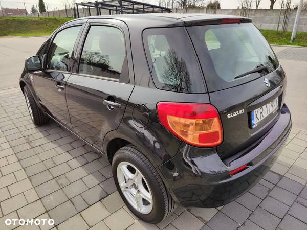 Suzuki SX4 1.6 DDiS Comfort - 9