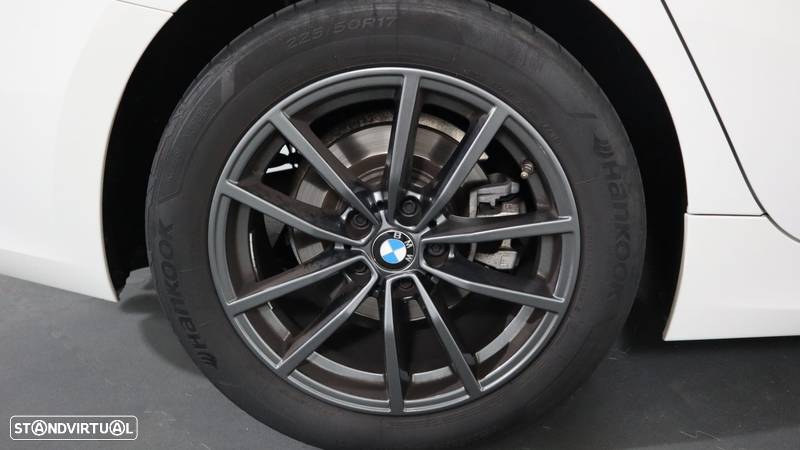 BMW 318 d Touring - 9