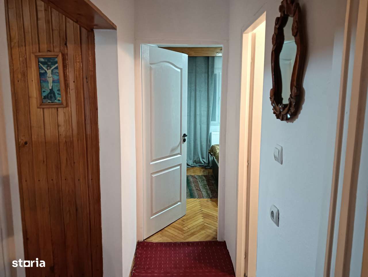 Închiriez ap.2 camere Stefan cel Mare,250 euro negociabil - Imagine principală: 5/10
