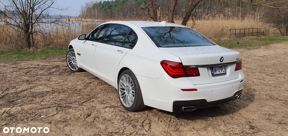 BMW Seria 7 750i xDrive - 6