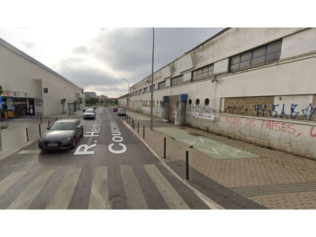 Espaço Comercial e Serviços na Zona Industrial da Venda Nova - Grande imagem: 4/7