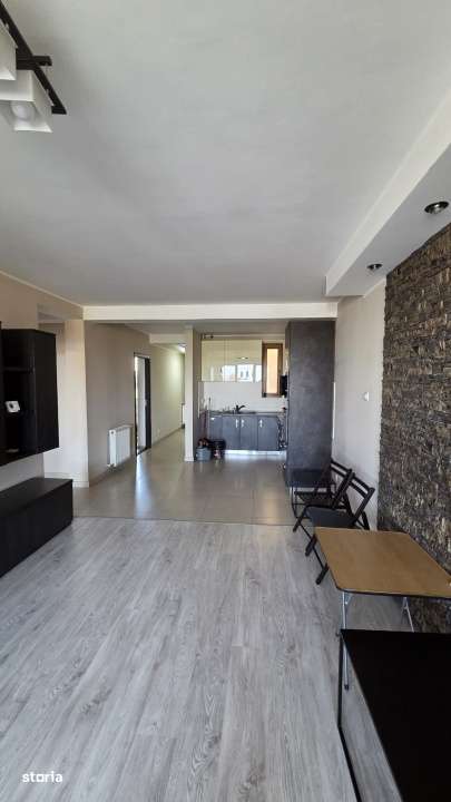 Apartament 3 camere de vanzare – zona Titulescu-12