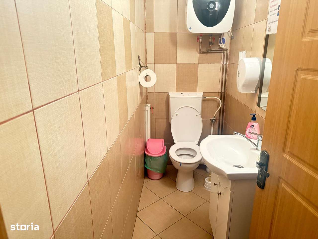 Cladire spatii birouri, P+1, 8 camere+dependinte, Targoviste, micro 5-9