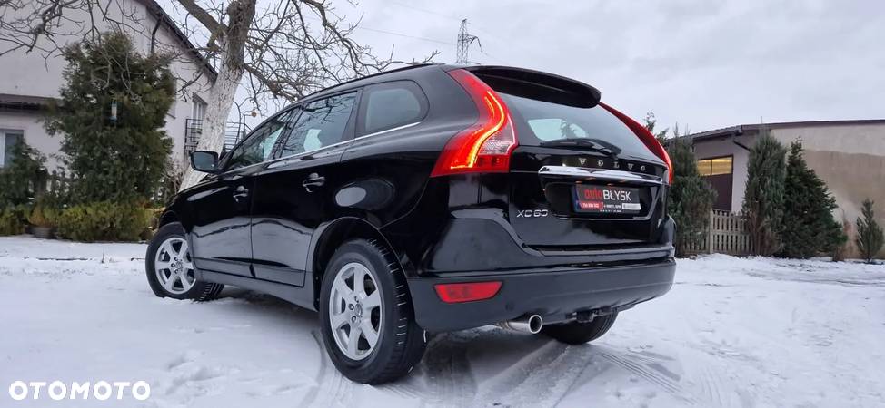 Volvo XC 60 D3 Momentum - 8