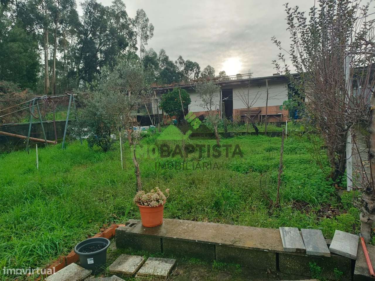 Moradia V3 Isolada nas Caldas de São Jorge-18